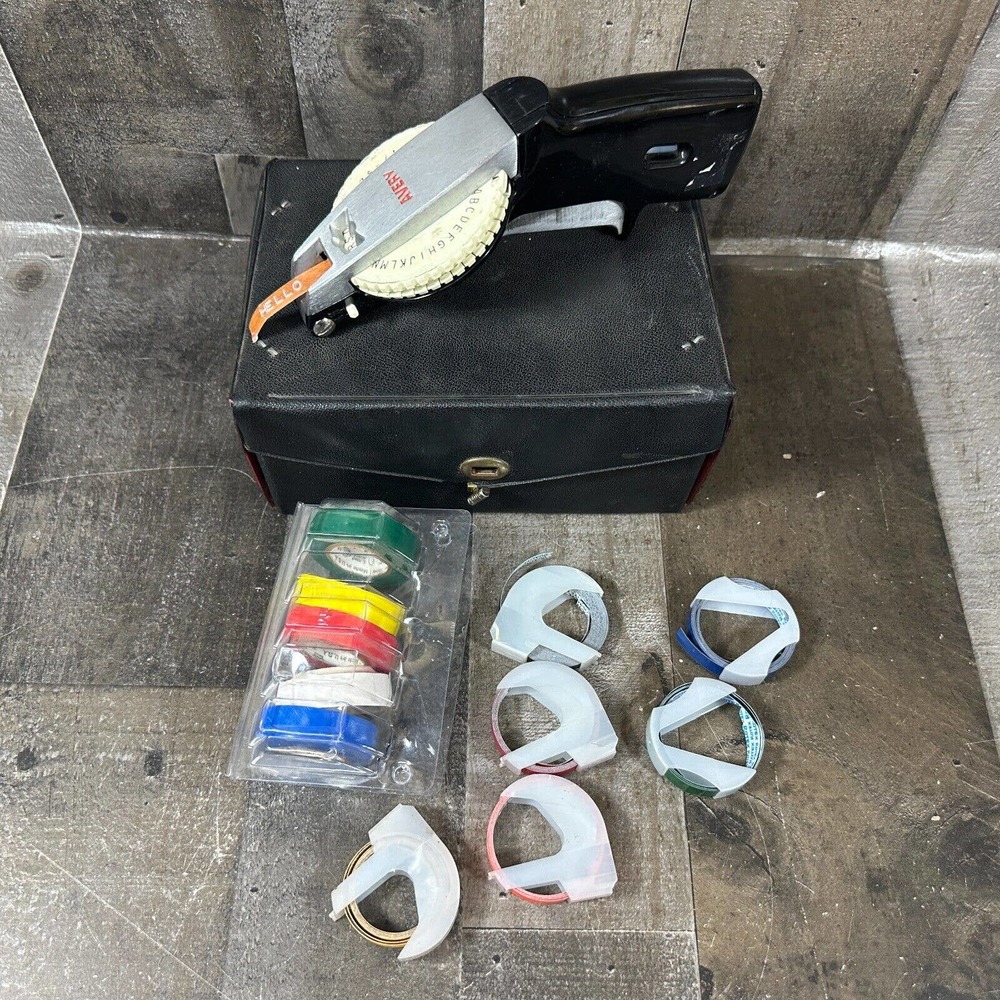 Vtg Avery Label Maker‎ Black Chrome Takes 3/8" & 1/2" Tape w/ Extra roll of tape